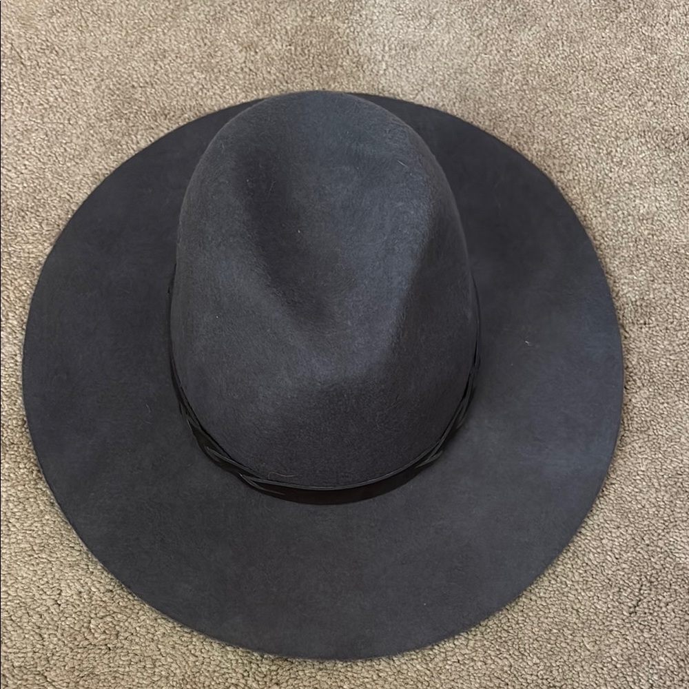 Classic Gray Women’s Hat